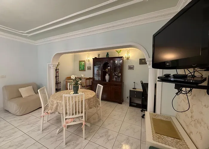 Violetta ヴィラ カジャオ・サルバヘ