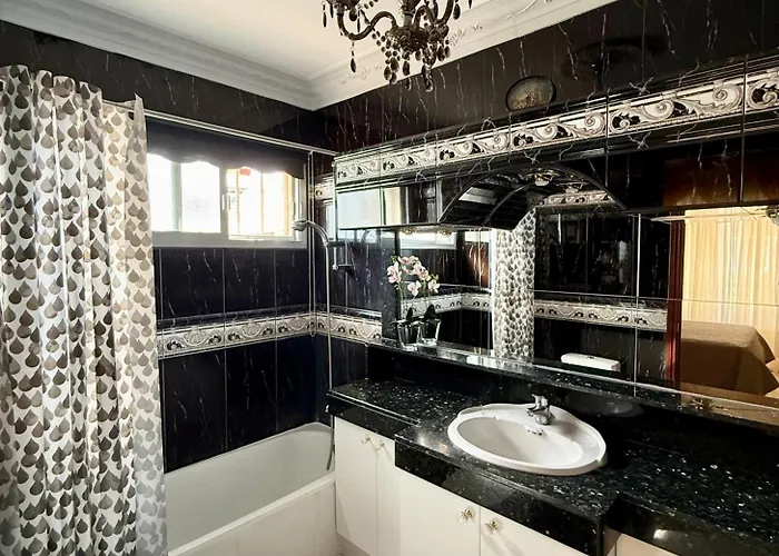 Violetta ヴィラ カジャオ・サルバヘ