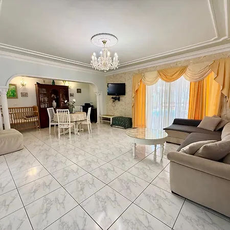 Villa Violetta Callao Salvaje